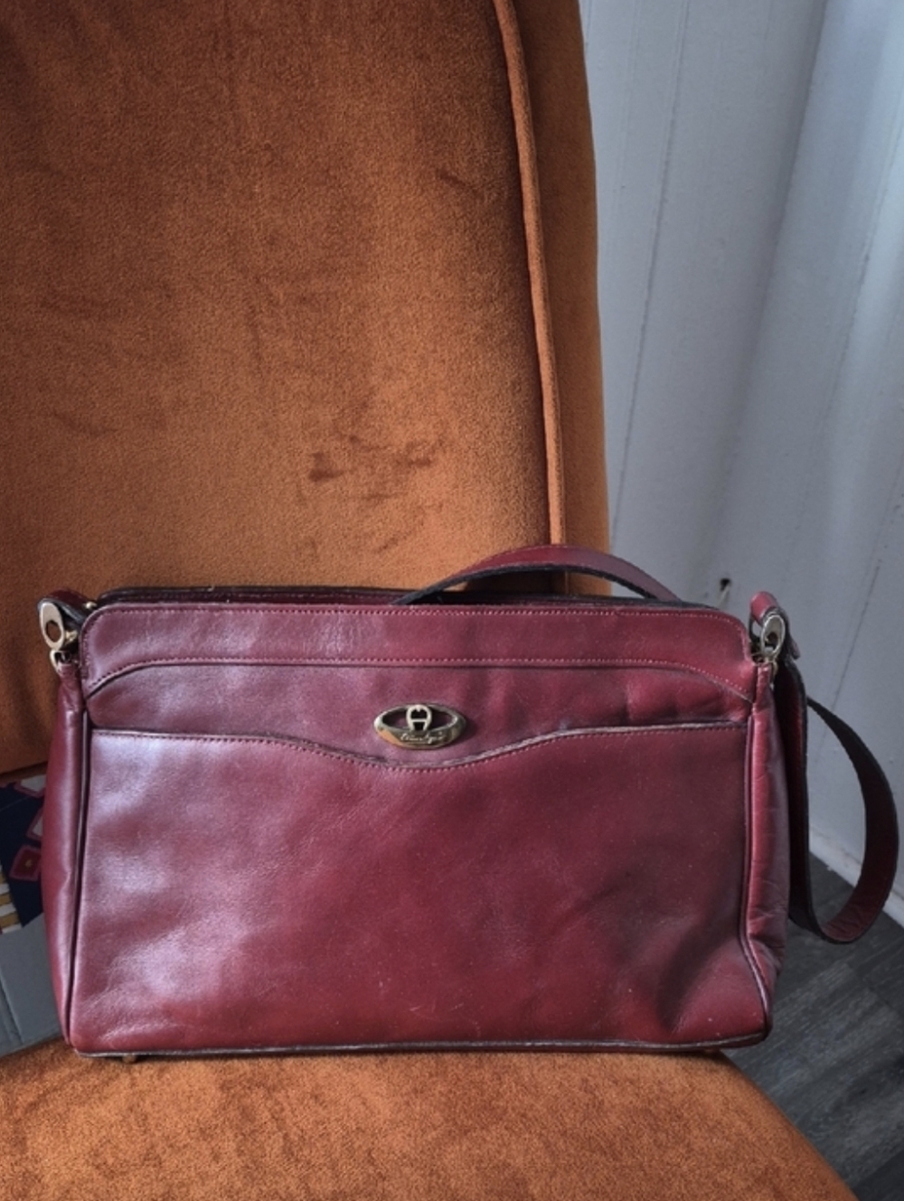 Vintage Etienne Aigner Burgundy Leather Shoulder Bag Purse